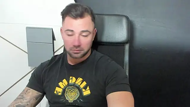 Snapshot of DuncanStone chatting on March 20, 2025, 8:20 am DuncanStone online show from March 20, 2025, 8:20 am