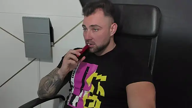 Snapshot of DuncanStone chatting on March 7, 2025, 9:07 am DuncanStone online show from March 7, 2025, 9:07 am