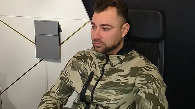 Snapshot of DuncanStone chatting on November 3, 2025, 5:01 am DuncanStone online show from November 3, 2025, 5:01 am