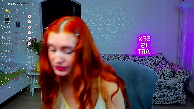 Snapshot of Sally_Biscuit chatting on September 19, 2025, 10:30 am Sally Biscuit online show from September 19, 2025, 10:30 am
