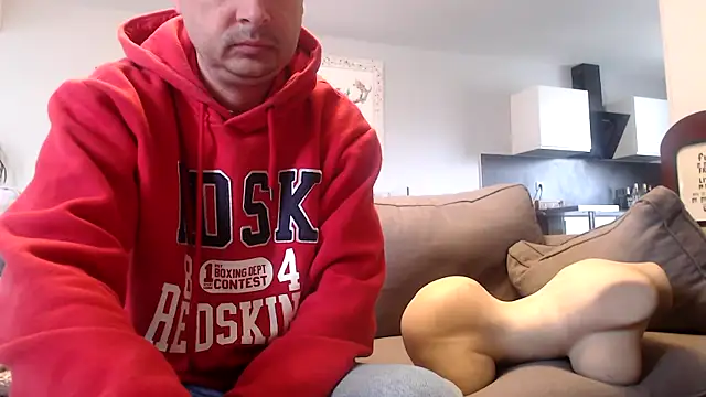 freddy0222222 online show from May 17, 2026, 8:03 am