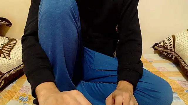 Alexdelarge323 online show from December 2, 2025, 11:56 am