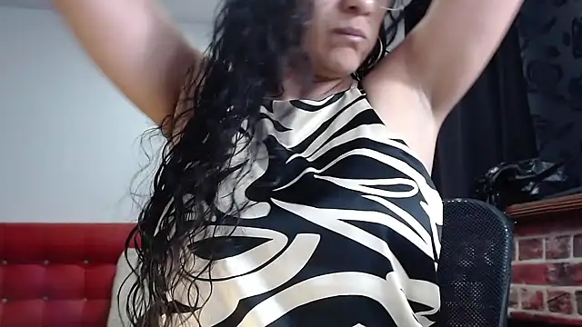 Snapshot of Lucynaugthyy chatting on September 25, 2025, 12:11 pm Lucynaugthyy online show from September 25, 2025, 12:11 pm