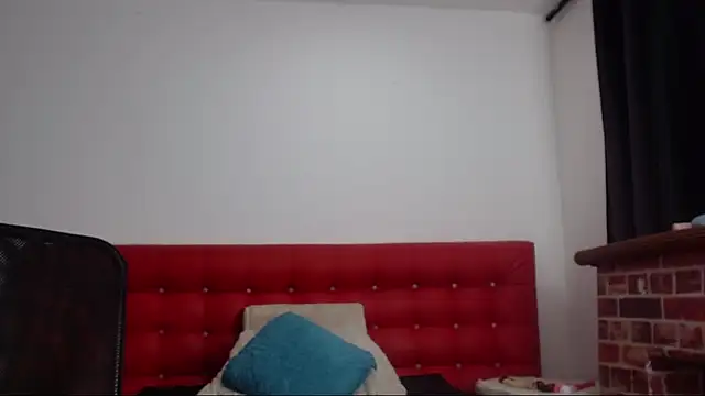 Snapshot of Lucynaugthyy chatting on March 5, 2025, 11:28 am Lucynaugthyy online show from March 5, 2025, 11:28 am