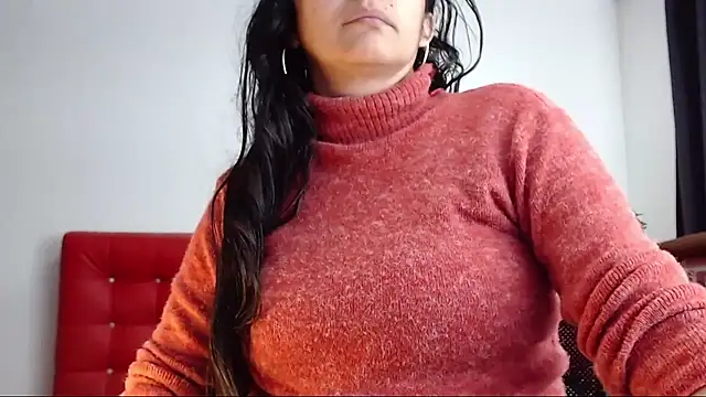 Snapshot of Lucynaugthyy chatting on March 21, 2025, 10:50 am Lucynaugthyy online show from March 21, 2025, 10:50 am