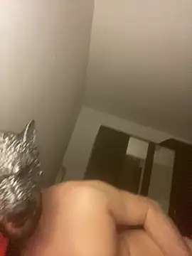 Tomhot3869 online show from March 18, 2025, 8:05 pm