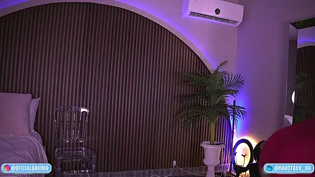 Dakota Lee online show from October 24, 2025, 3:05 am