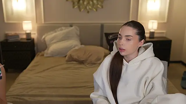 Jasmine Flow online show from November 24, 2025, 8:03 am