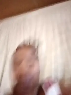 ZOQULUx online show from April 9, 2026, 7:53 pm