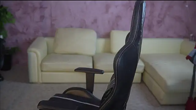 Snapshot of Anabelka054 chatting on November 24, 2025, 11:43 am Anabelka054 online show from November 24, 2025, 11:43 am