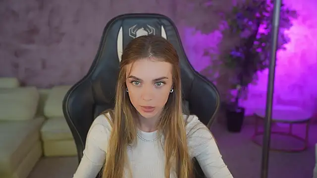 Snapshot of Anabelka054 chatting on November 19, 2025, 11:32 am Anabelka054 online show from November 19, 2025, 11:32 am