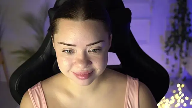 VixenMia online show from February 2, 2025, 6:47 am