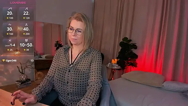 Annie Light online show from April 6, 2026, 6:58 am