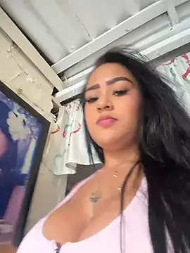 Snapshot of Luisa_Fernandaa chatting on April 14, 2026, 7:30 pm Luisa Fernandaa online show from April 14, 2026, 7:30 pm