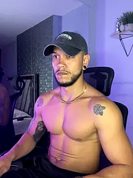 ARON TAYLER01 online show from September 9, 2025, 10:25 am