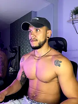 ARON TAYLER01 online show from September 23, 2025, 10:22 am