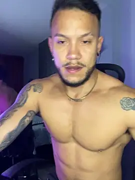 ARON TAYLER01 online show from September 20, 2025, 10:20 am