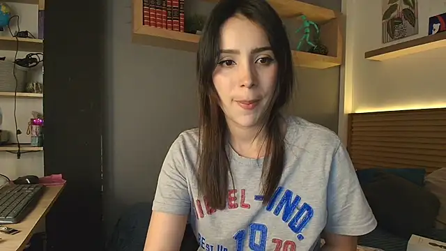 Snapshot of alicewilloww chatting on October 10, 2025, 9:15 pm alicewilloww online show from October 10, 2025, 9:15 pm