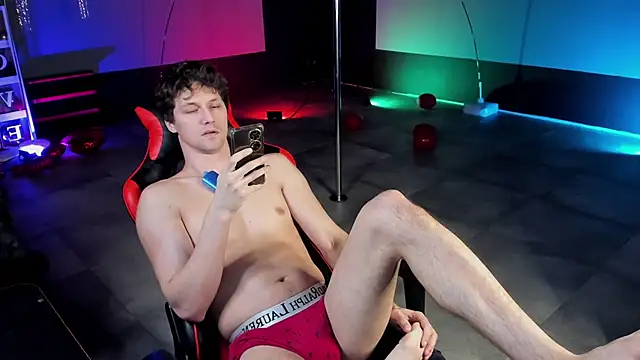 dirty-boss online show from March 12, 2026, 3:45 am