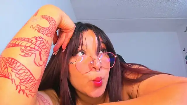 Snapshot of SweetIsabella_x chatting on January 13, 2025, 8:26 am SweetIsabella x online show from January 13, 2025, 8:26 am