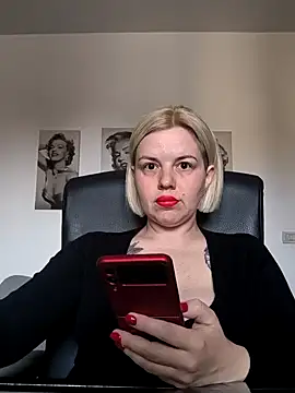 Ladykaos online show from May 6, 2026, 1:04 pm