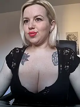 Ladykaos online show from February 25, 2026, 1:22 pm