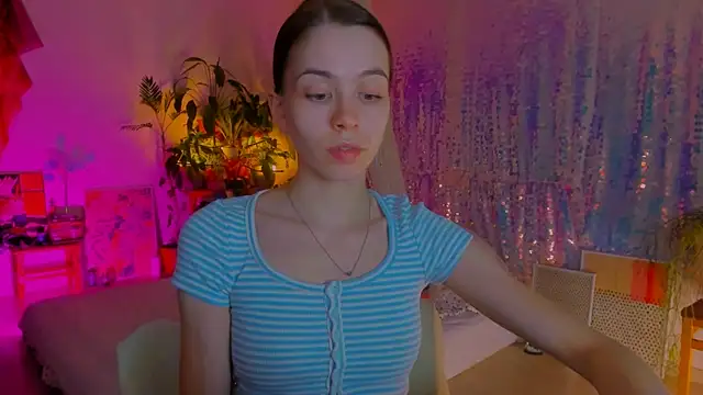 Snapshot of poli__ chatting on March 3, 2025, 9:37 pm poli   online show from March 3, 2025, 9:37 pm