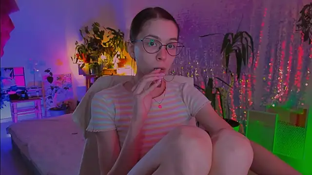 poli   online show from March 12, 2026, 10:19 am