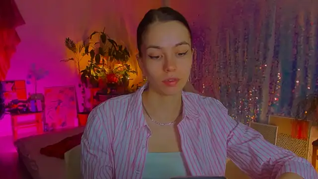 Snapshot of poli__ chatting on March 21, 2025, 5:12 pm poli   online show from March 21, 2025, 5:12 pm