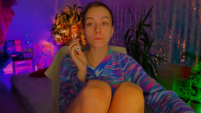 Snapshot of poli__ chatting on September 28, 2025, 6:04 pm poli   online show from September 28, 2025, 6:04 pm