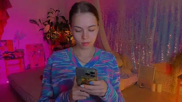 Snapshot of poli__ chatting on February 11, 2025, 8:52 pm poli   online show from February 11, 2025, 8:52 pm