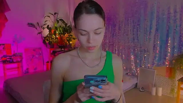 Snapshot of poli__ chatting on February 16, 2025, 3:48 pm poli   online show from February 16, 2025, 3:48 pm