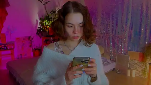 Snapshot of poli__ chatting on February 10, 2025, 3:21 pm poli   online show from February 10, 2025, 3:21 pm