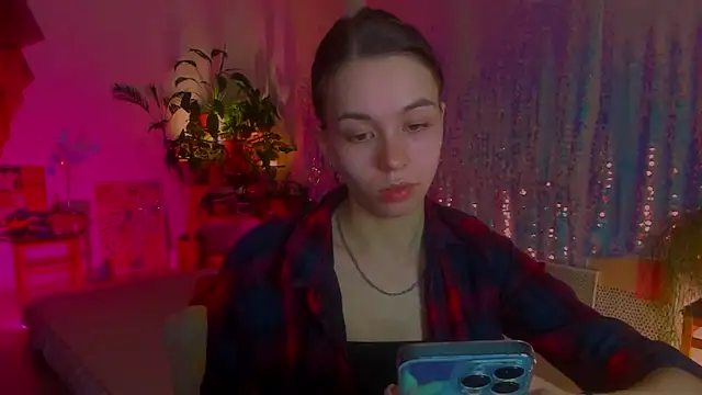 Snapshot of poli__ chatting on February 14, 2025, 5:25 pm poli   online show from February 14, 2025, 5:25 pm