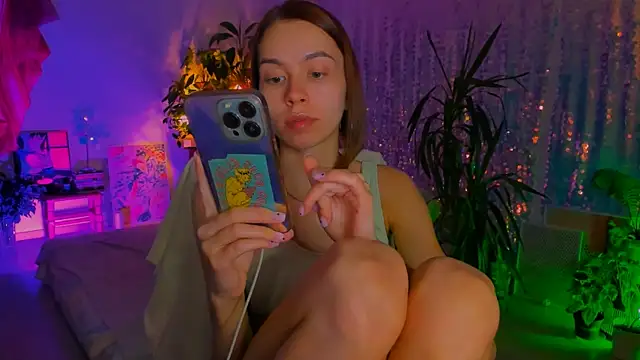 Snapshot of poli__ chatting on September 23, 2025, 3:08 pm poli   online show from September 23, 2025, 3:08 pm