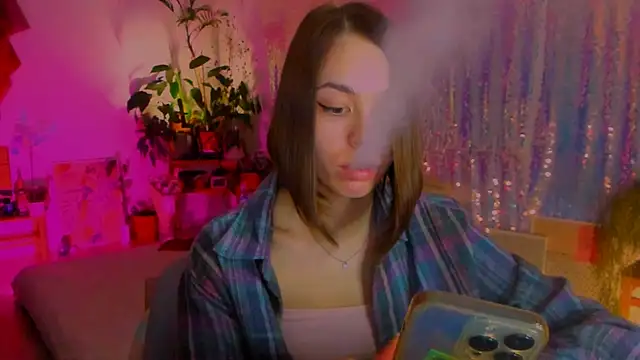 Snapshot of poli__ chatting on January 28, 2025, 2:21 pm poli   online show from January 28, 2025, 2:21 pm