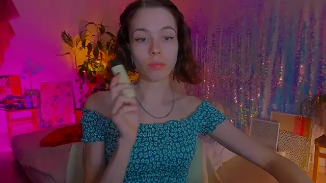 Snapshot of poli__ chatting on March 19, 2025, 7:49 pm poli   online show from March 19, 2025, 7:49 pm