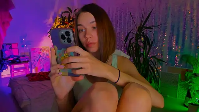 Snapshot of poli__ chatting on September 22, 2025, 6:14 pm poli   online show from September 22, 2025, 6:14 pm