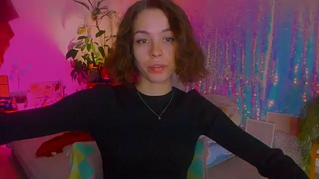 Snapshot of poli__ chatting on January 21, 2025, 9:15 pm poli   online show from January 21, 2025, 9:15 pm