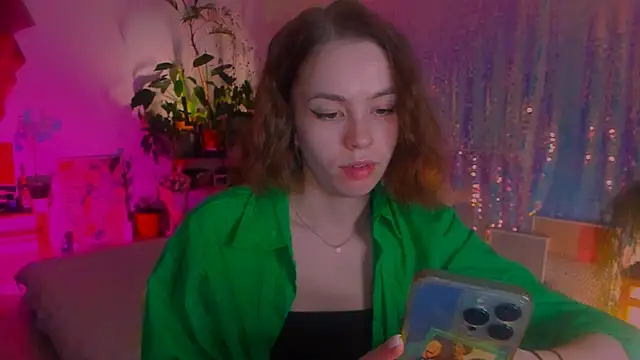 Snapshot of poli__ chatting on January 29, 2025, 8:35 pm poli   online show from January 29, 2025, 8:35 pm