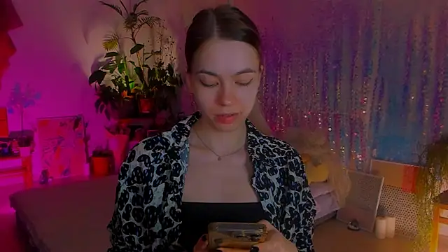 Snapshot of poli__ chatting on January 19, 2025, 9:02 pm poli   online show from January 19, 2025, 9:02 pm