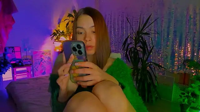 Snapshot of poli__ chatting on October 26, 2025, 11:10 am poli   online show from October 26, 2025, 11:10 am