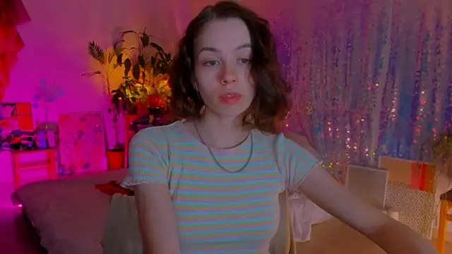 Snapshot of poli__ chatting on March 18, 2025, 7:55 pm poli   online show from March 18, 2025, 7:55 pm