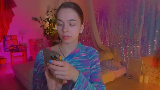 Snapshot of poli__ chatting on February 11, 2025, 11:54 pm poli   online show from February 11, 2025, 11:54 pm