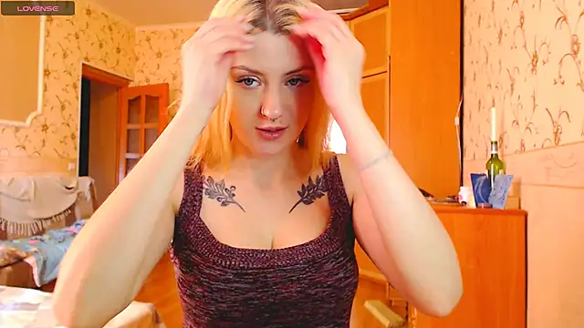 Snapshot of MarySweetness chatting on February 16, 2025, 9:59 am MarySweetness online show from February 16, 2025, 9:59 am