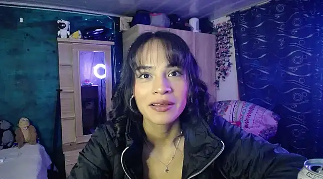 Snapshot of Samara_Beltran chatting on February 28, 2025, 2:42 am Samara Beltran online show from February 28, 2025, 2:42 am