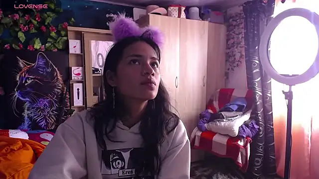 Snapshot of Samara_Beltran chatting on February 17, 2025, 4:50 pm Samara Beltran online show from February 17, 2025, 4:50 pm