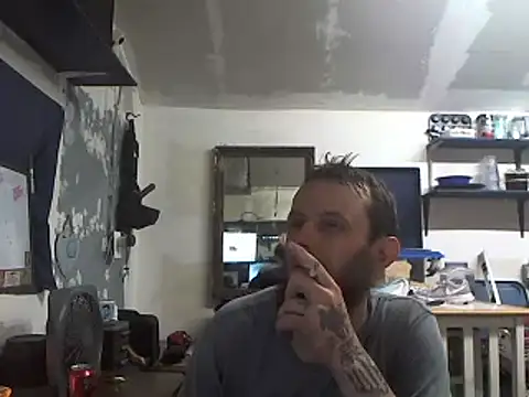 CloudDadddyyy420 online show from April 30, 2026, 11:31 pm