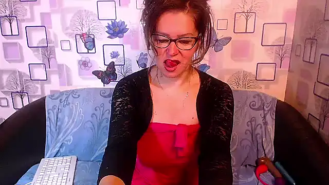 milfsexy online show from October 20, 2025, 8:48 am