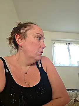 Wisie Cutie online show from March 19, 2026, 3:56 pm